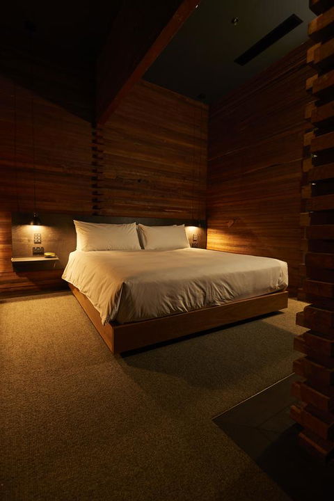 The Premier Mill Hotel - Australian Directory 9
