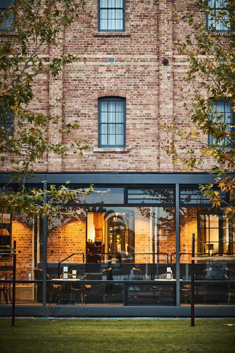 The Premier Mill Hotel - Australian Directory 16