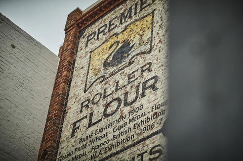 The Premier Mill Hotel - Australian Directory 13