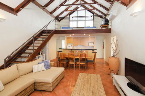 Dunsborough Beach Cottages - Australian Directory 26