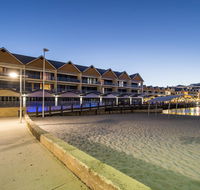 Dolphin Quay Apartments - Australian Directory