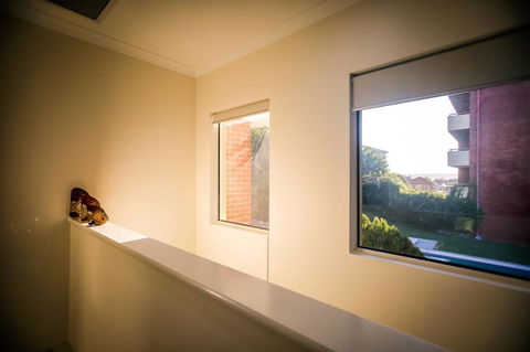 VIP Stays - Villa De Burswood Luxury 3BR Suite W/ King Bed FREE WIFI - Australian Directory 9