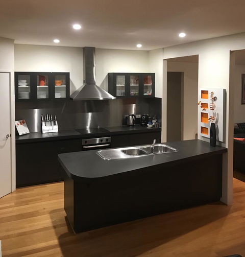 THE SANCTUARY LUXURY HOLIDAY HOME - Australian Directory 9