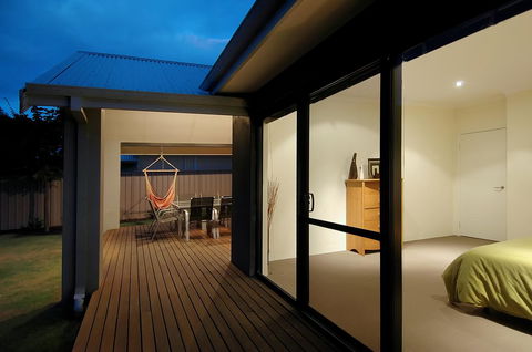 THE SANCTUARY LUXURY HOLIDAY HOME - Australian Directory 26