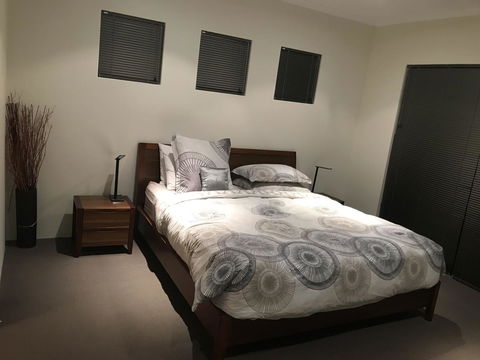 THE SANCTUARY LUXURY HOLIDAY HOME - Australian Directory 1