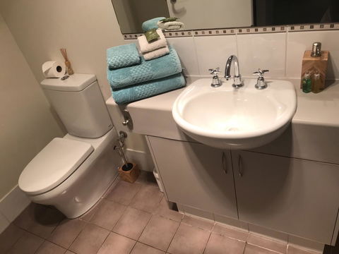 THE SANCTUARY LUXURY HOLIDAY HOME - Australian Directory 3
