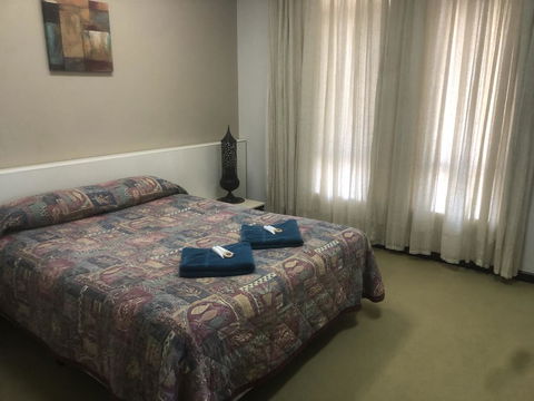 Kambalda Hotel - Australian Directory 19