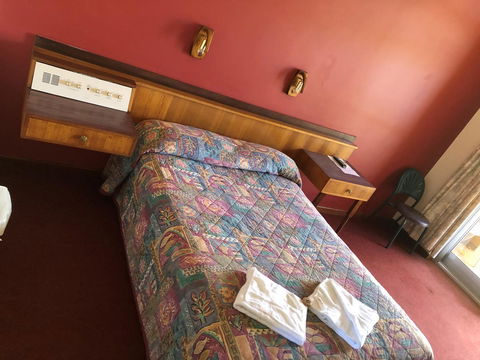Kambalda Hotel - Australian Directory 3