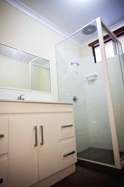 Hopetoun Motel & Chalet Village - Australian Directory 43