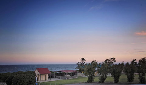 Hopetoun Motel & Chalet Village - Australian Directory 34