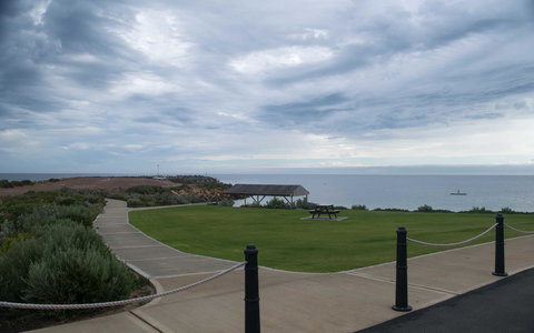 Hopetoun Motel & Chalet Village - Australian Directory 39