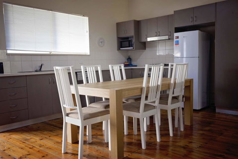 Hopetoun Motel & Chalet Village - Australian Directory 7