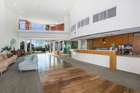 A 406 FANTASTIC OCEAN BEACH And MARINA VIEW APT AT SEASHELLS RESORT - Australian Directory 6