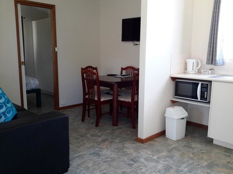 Leander Reef Holiday Park - Australian Directory 13