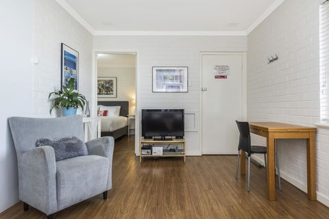 Hensman 10 - Australian Directory 10