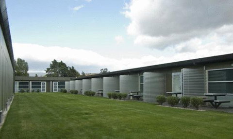 Brighton Hotel Motel - Australian Directory 17