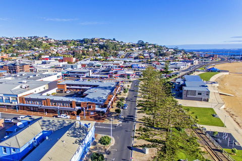Beachfront Voyager Motor Inn - Australian Directory 9