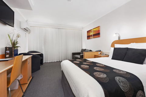 Beachfront Voyager Motor Inn - Australian Directory 10