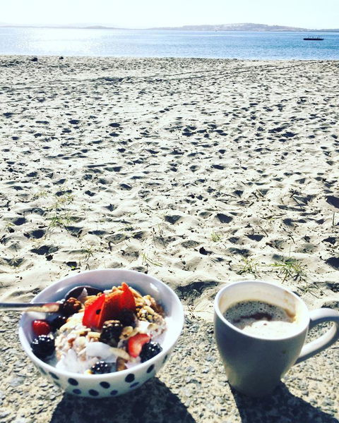 On The Beach Waterfront Apartment - Australian Directory 11