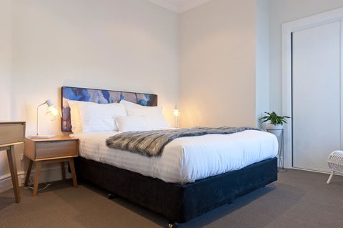 On The Beach Waterfront Apartment - Australian Directory 9