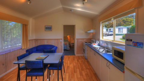 Bicheno Cabin Park - Australian Directory 15