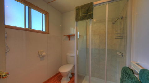 Bicheno Cabin Park - Australian Directory 38