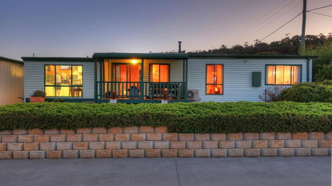 Bicheno Cabin Park - Australian Directory 27