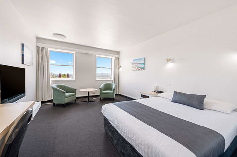 Coach House Launceston - Australian Directory 5