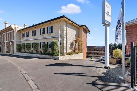Coach House Launceston - Australian Directory 0