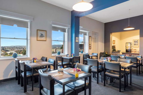Coach House Launceston - Australian Directory 33