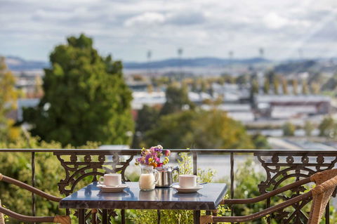 Coach House Launceston - Australian Directory 27