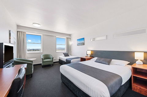 Coach House Launceston - Australian Directory 4