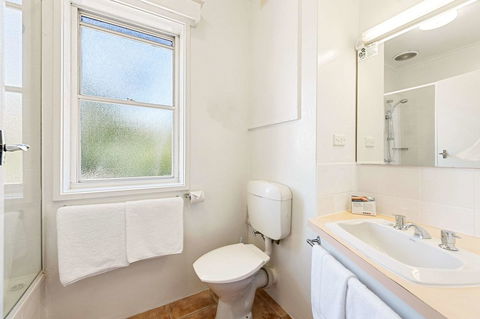 Coach House Launceston - Australian Directory 21