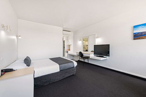 Coach House Launceston - Australian Directory 17