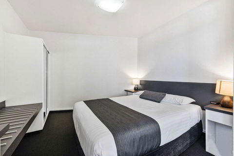Coach House Launceston - Australian Directory 12