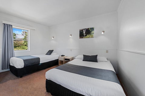 Coach House Launceston - Australian Directory 10