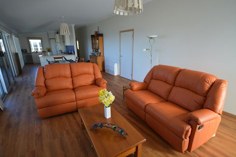 Seascape Beach House - Australian Directory 5