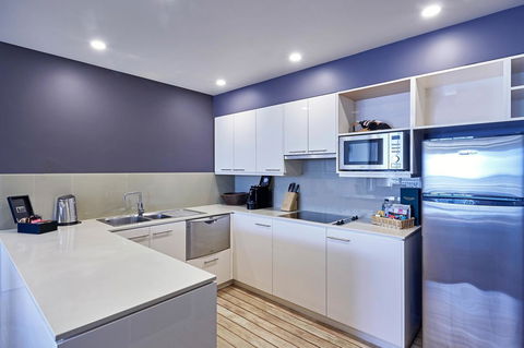 Peppers Seaport Hotel - Australian Directory 7