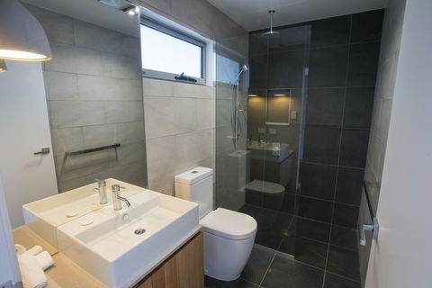 Rosevears Hotel - Australian Directory 26