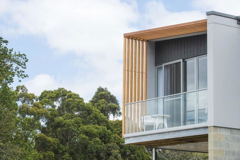 Rosevears Hotel - Australian Directory 25