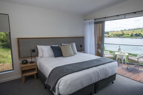 Rosevears Hotel - Australian Directory 19
