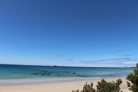 Sisters Beach Paradise - Australian Directory 4