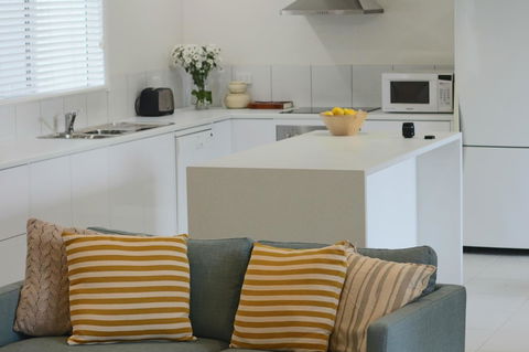 Sisters Beach Paradise - Australian Directory 5