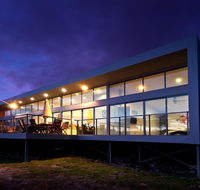 Sunset Bay Escape - Australian Directory