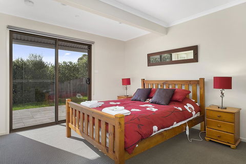 Mirramar House - Australian Directory 16