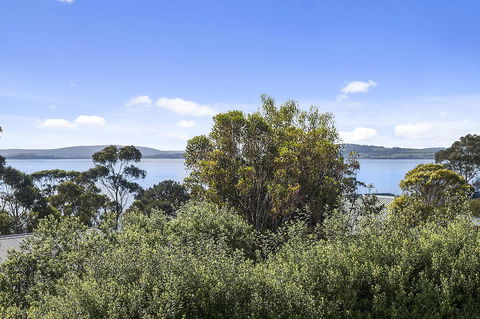 Mirramar House - Australian Directory 7