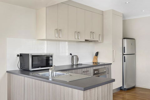 Mirramar House - Australian Directory 9