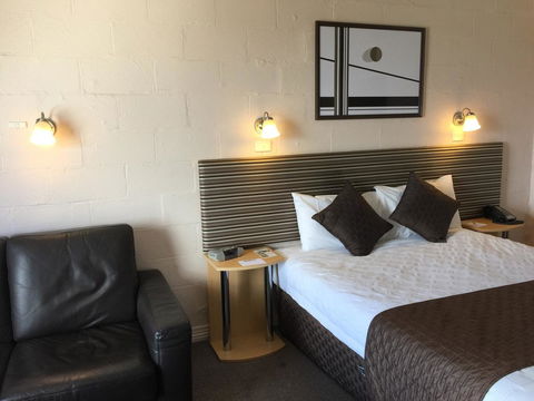 Balmoral On York - Australian Directory 37
