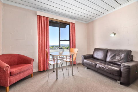 Balmoral On York - Australian Directory 8