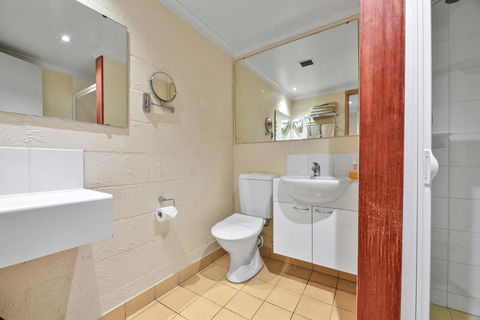 Balmoral On York - Australian Directory 14